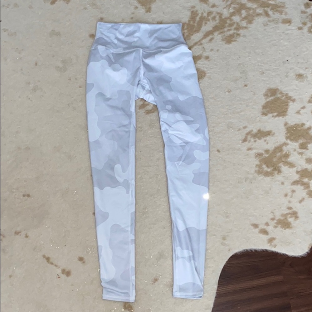 White camouflage leggings